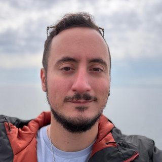 Ritratto di Alberto Del Bove, psicoterapeuta e co-founder di PsicoVoice